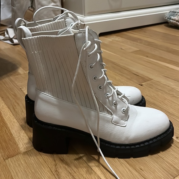 Windsor boots - Picture 2 of 5